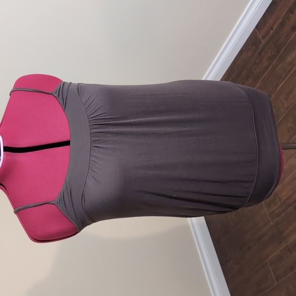 Lot of 3 Women's Shirts 2 Bikini Strap Shirts and 1 Scoop Neck T-shirt - Picture 5 of 16